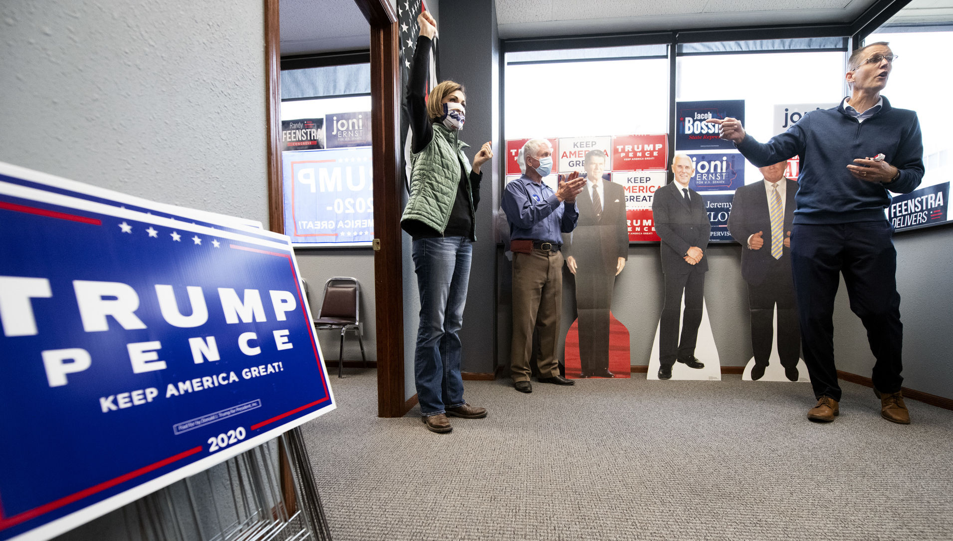 Kim Reynolds campaigns for Joni Ernst